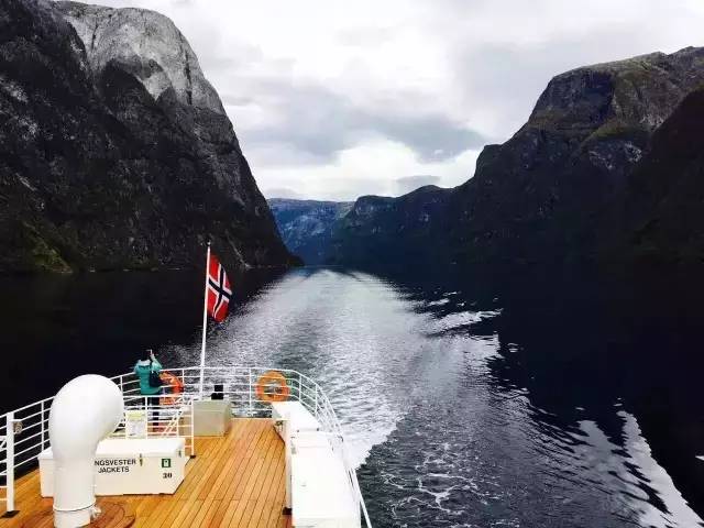 35.webp.jpg Ag集团